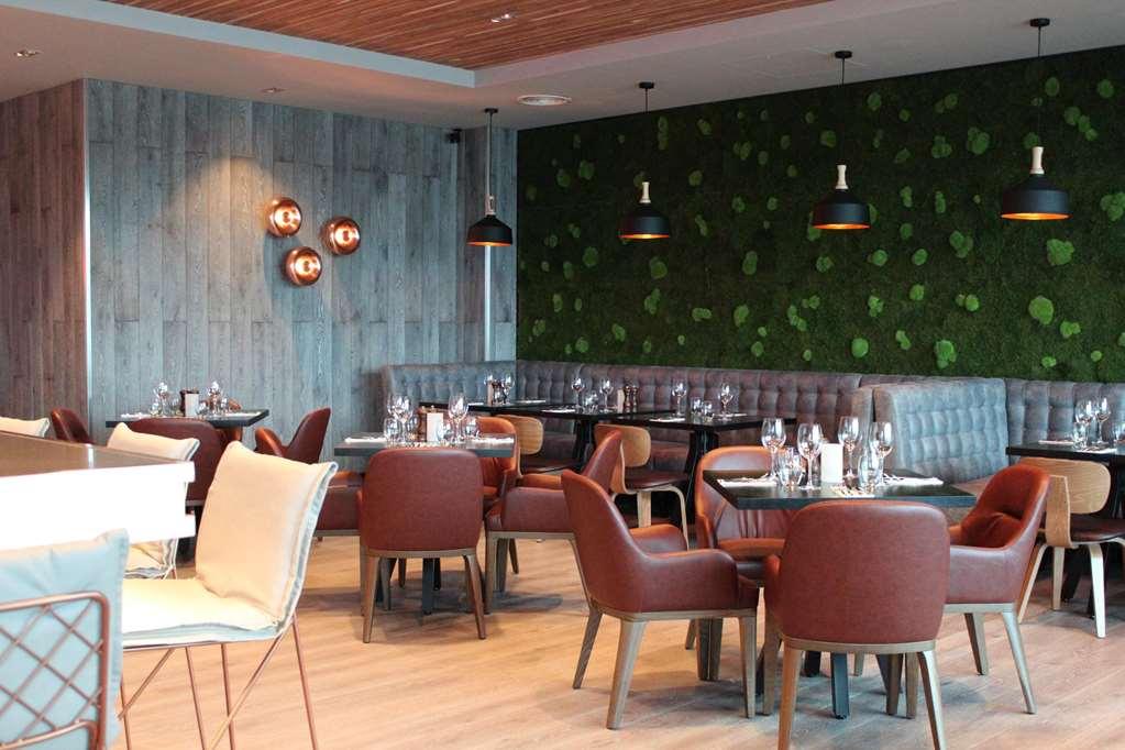 Village Hotel Newcastle Holystone  Restaurant photo