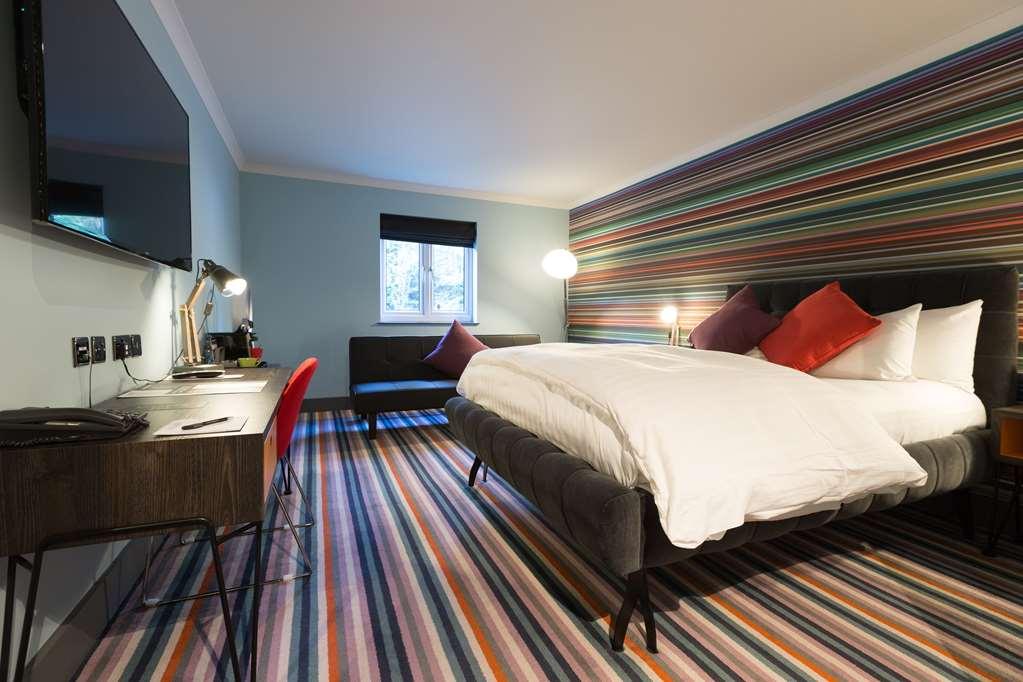 Village Hotel Newcastle Holystone  Room photo