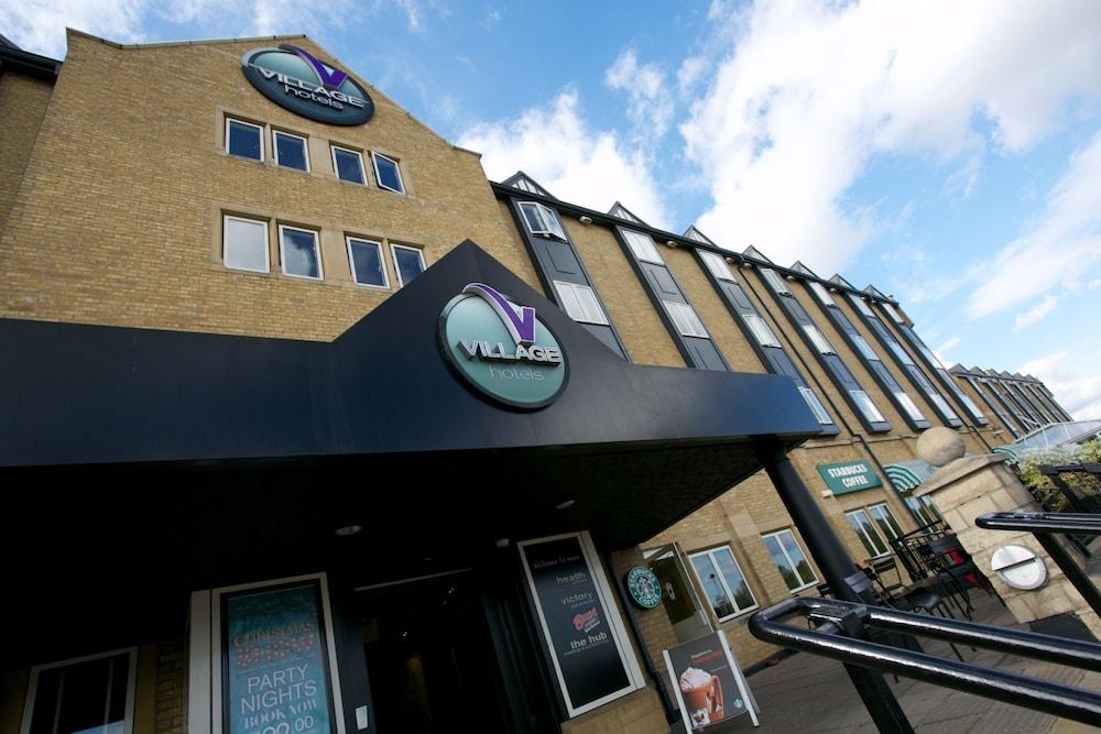Village Hotel Newcastle Holystone  Exterior photo