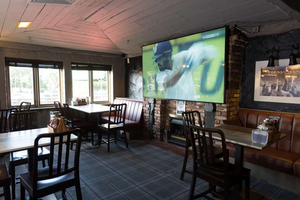 Village Hotel Newcastle Holystone  Restaurant photo